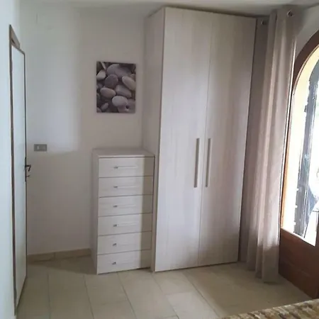 Hébergement de vacances Incantevole Villino Sul Mare Con Accesso Diretto Alla Spiaggia, Posto Auto E Aria Condizionata! *
