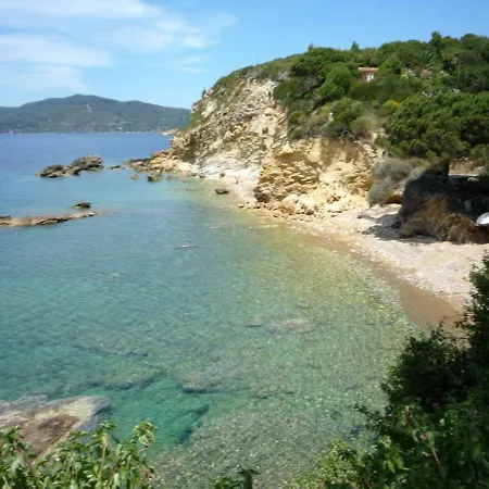 Hébergement de vacances Incantevole Villino Sul Mare Con Accesso Diretto Alla Spiaggia, Posto Auto E Aria Condizionata! *