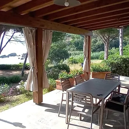 Incantevole Villino Sul Mare Con Accesso Diretto Alla Spiaggia, Posto Auto E Aria Condizionata! Holiday home Capoliveri (Isola d'Elba)
