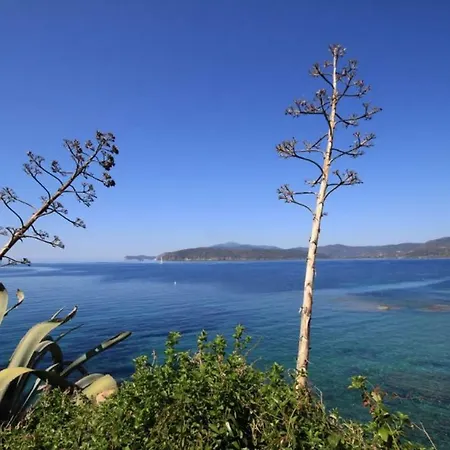 Incantevole Villino Sul Mare Con Accesso Diretto Spiaggia, Posto Auto E Aria Condizionata! Дом отдыха